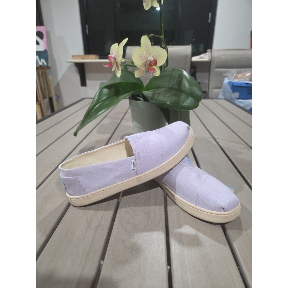 New With Tags Toms Youth Girls Size 6 Belmont Purple Slip-On Shoes SB 7